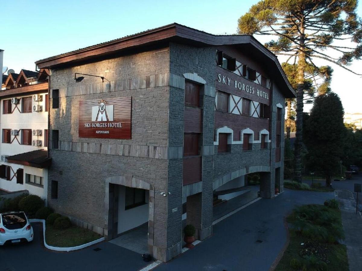 Em Gramado, Padrão 4 Estrelas, No Centro Apartamento