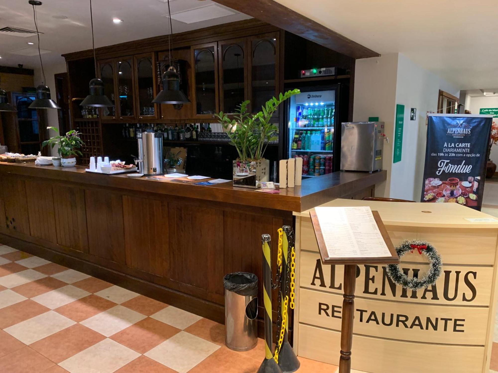 Apartamento Em Gramado, Padrão 4 Estrelas, No Centro Gramado