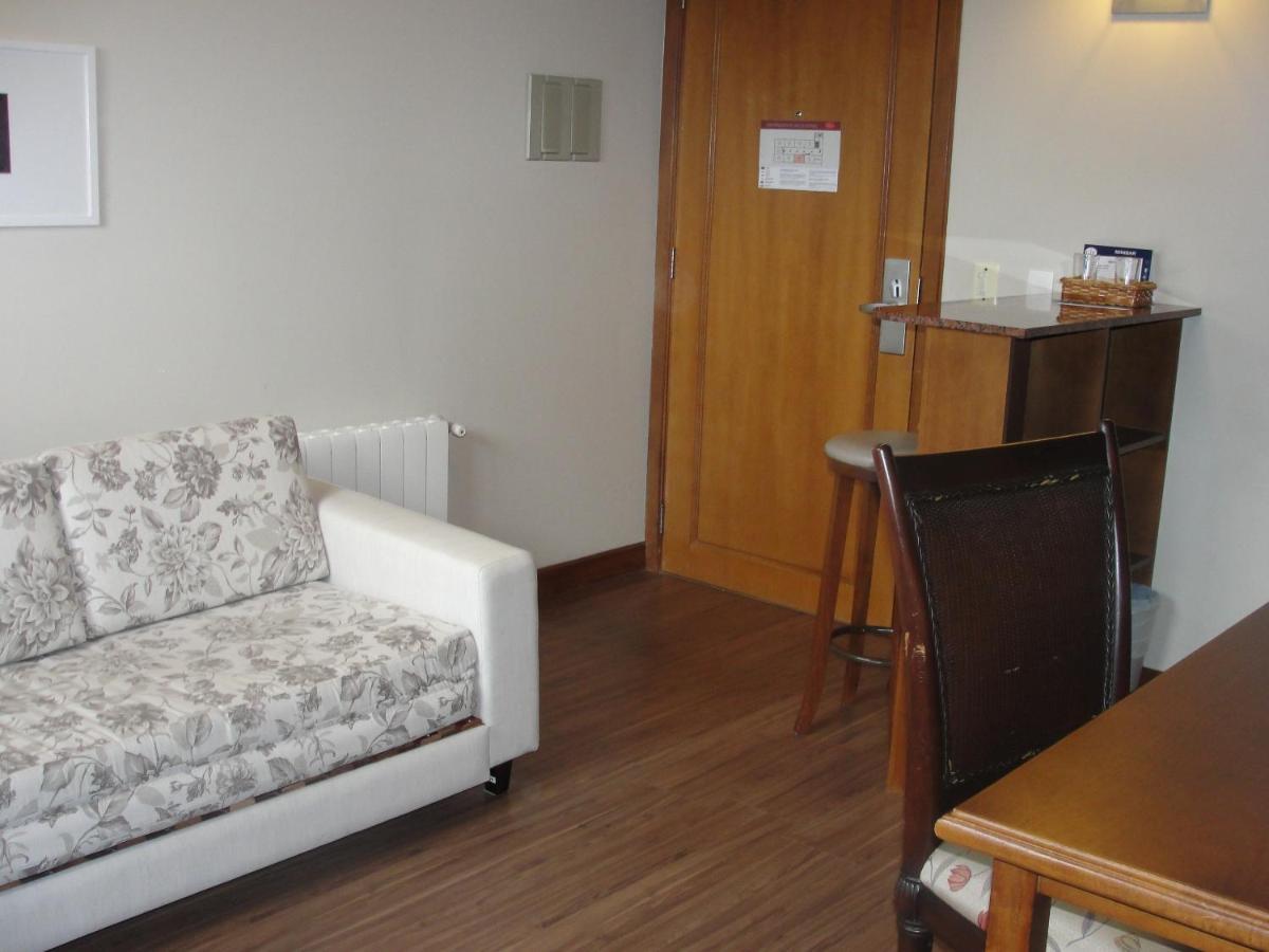 Em Gramado, Padrão 4 Estrelas, No Centro Apartamento *